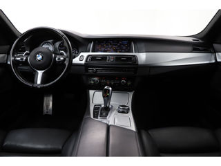 BMW 5 Series Touring foto 6