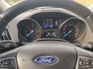 Ford Kuga foto 2