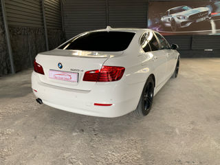 BMW 5 Series foto 5