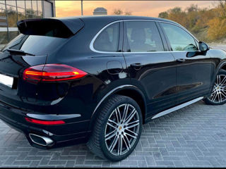 Porsche Cayenne foto 2