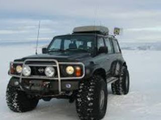 Nissan Patrol foto 1