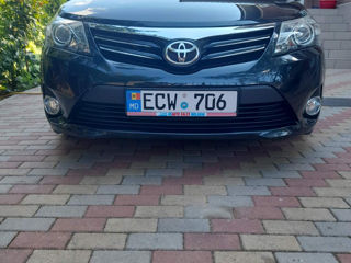Toyota Avensis фото 5