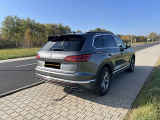 Volkswagen Touareg foto 6