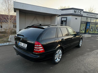 Mercedes C-Class foto 3