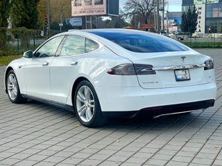 Tesla Model S foto 4