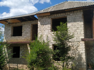 Satul Mihailovca , se vinde casa cu 2 nivele foto 2