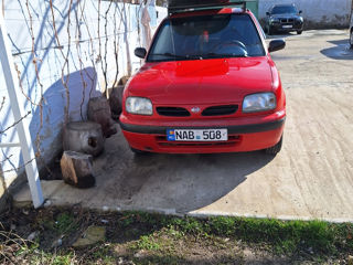 Nissan Micra foto 1