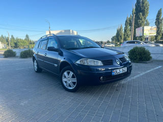 Renault Megane foto 2