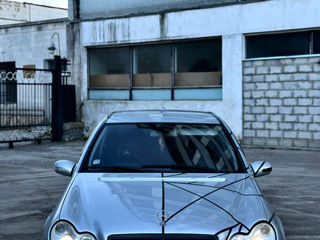 Mercedes C-Class foto 3