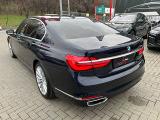 BMW 7 Series foto 4