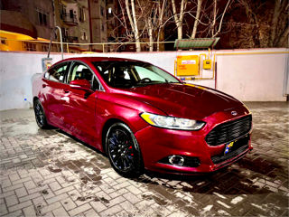 Ford Fusion foto 2