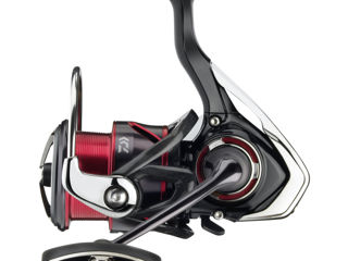 mulineta spinning Daiwa Fuego LT 2500