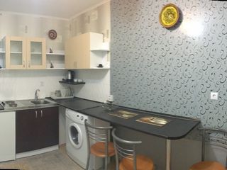 Apartament cu 2 camere, 63 m², Botanica, Chișinău foto 2