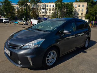 Toyota Prius + foto 1