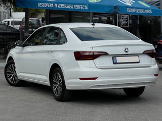 Volkswagen Jetta foto 5