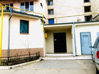 Apartament cu 2 camere, 54 m², Centru, Ungheni foto 2