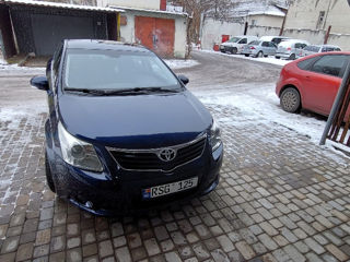 Toyota Avensis foto 2