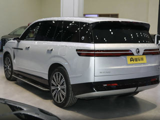 Denza D9 фото 3