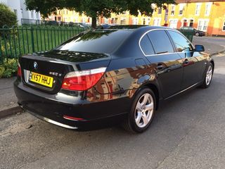 BMW 5 Series foto 10