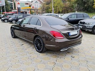 Mercedes C Class foto 8