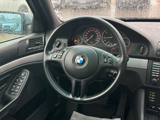 BMW 5 Series foto 12