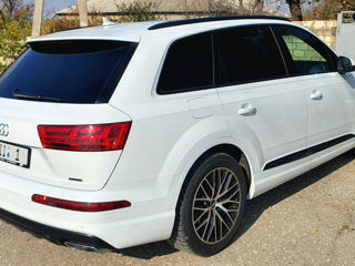 Audi Q7 foto 2