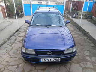 Opel Astra foto 8