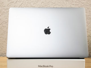 Apple MacBook Pro 16 Late 2019/ Core I7 9750H/ 16Gb Ram/ Radeon 5300M/ 500Gb SSD/ 16" Retina! foto 8