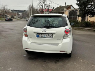 Toyota Verso foto 5