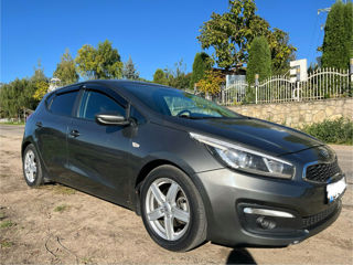 KIA Ceed foto 2