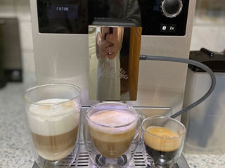 Aparat de cafea elvetian pentru Mellita CL cu cappuccino automatizat
