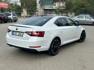 Skoda Superb foto 3