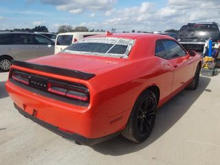 Dodge Challenger foto 4