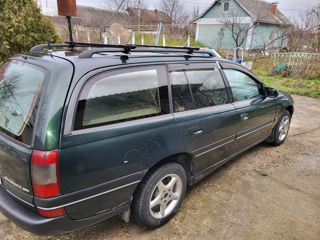 Opel Omega foto 4