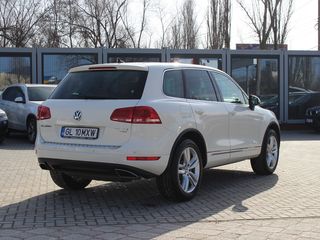 Volkswagen Touareg foto 4