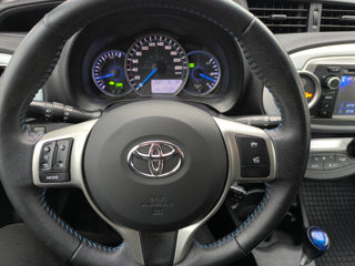 Toyota Yaris foto 11