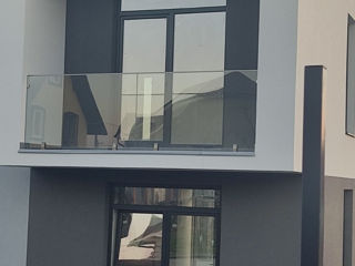 Balustrade din sticlă călită pe exterior după dimensiunile necesare foto 0