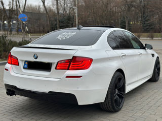 BMW 5 Series foto 11