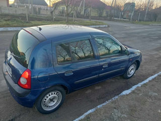 Renault Clio foto 4