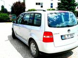 Volkswagen Touran foto 5