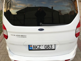 Ford Tourneo Courier foto 4