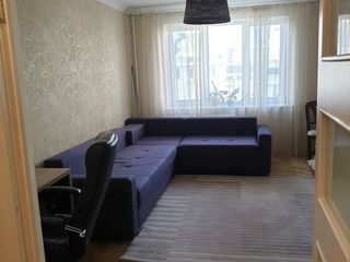 Apartament cu trei odăi cu reparație noua si mobila la comanda pe strada Albisoara. foto 5