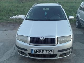 Skoda Fabia foto 2