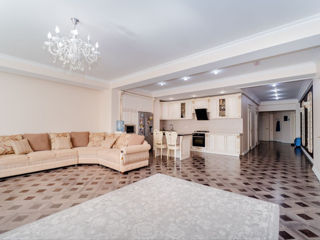 Apartament cu 2 camere, 147 m², Telecentru, Chișinău foto 4