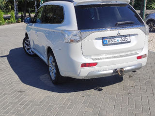 Mitsubishi Outlander foto 3