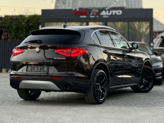 Alfa Romeo Stelvio foto 3