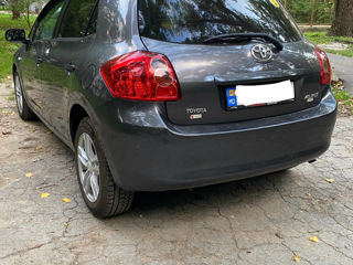 Toyota Auris foto 1