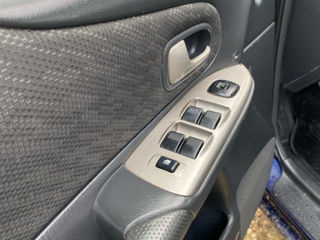 Mazda 323 фото 6