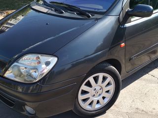 Renault Scenic foto 1