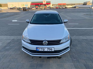 Volkswagen Jetta foto 2